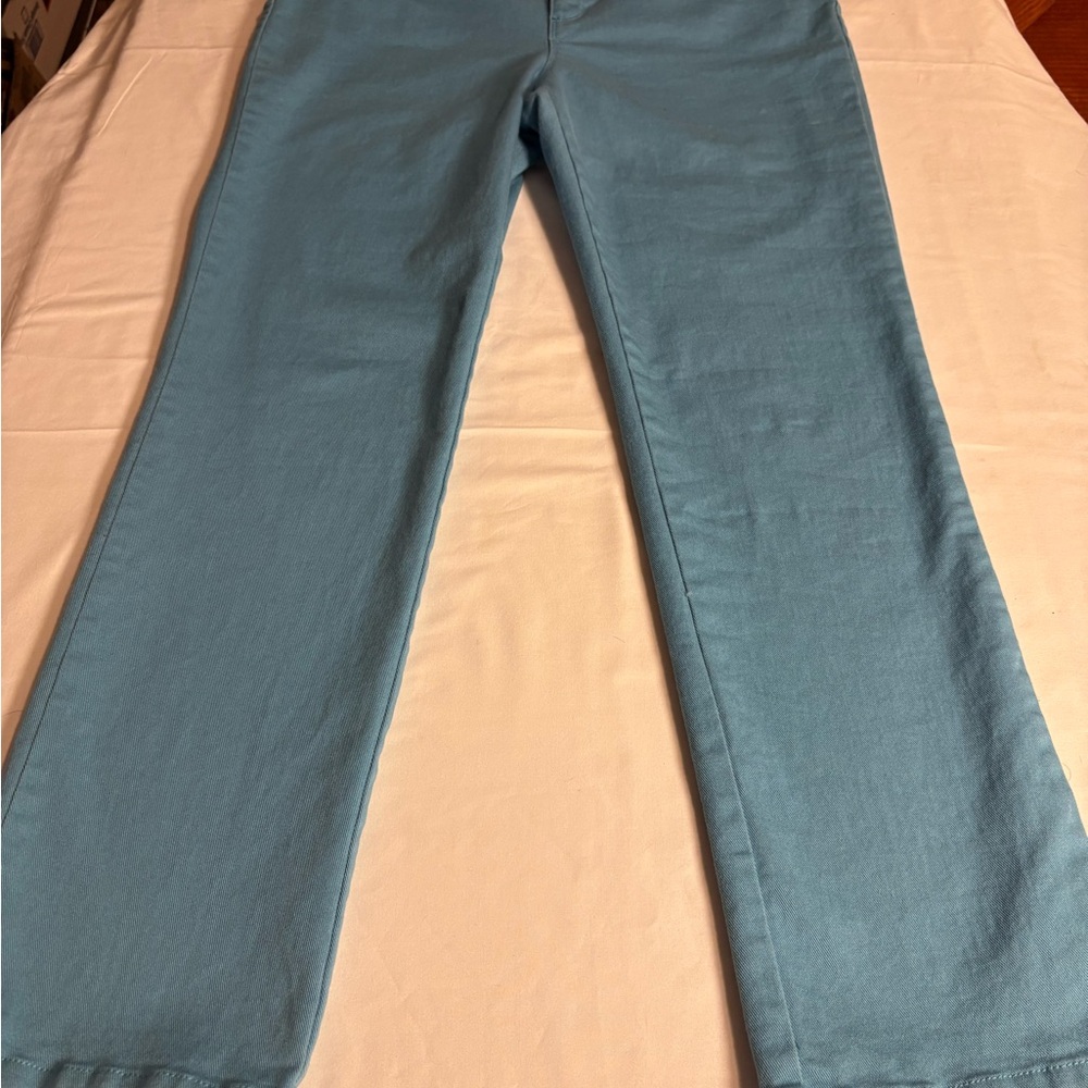 Gloria Vanderbilt Light Blue Straight Leg Jeans